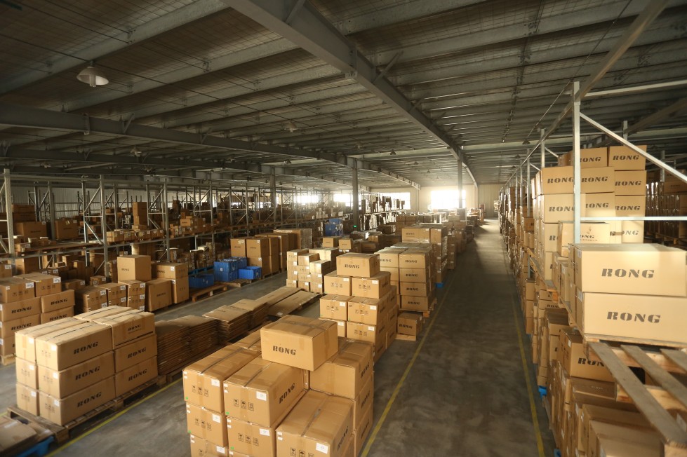 The Benefits of RONG's Warehousing For CNC Machining Parts And Glass Panel
